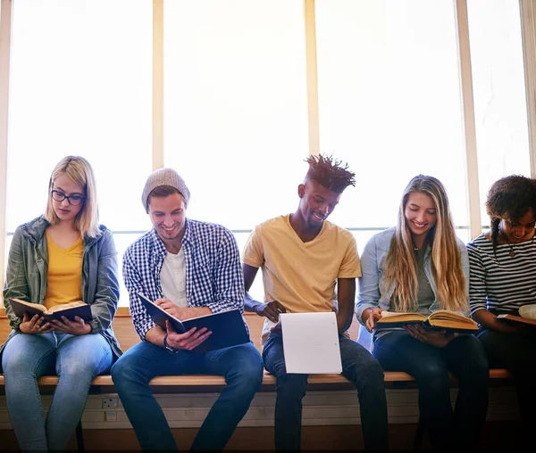 Future Bright Them Group University Students Studying Campus — Stockfoto