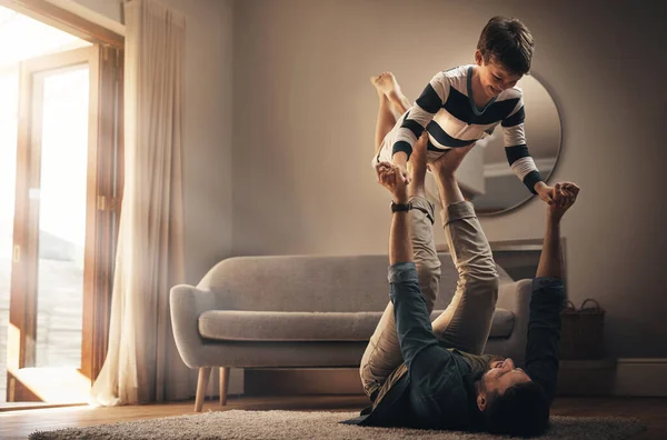 Best Way Bond Play Young Man Enjoying Playtime His Son — Stock fotografie