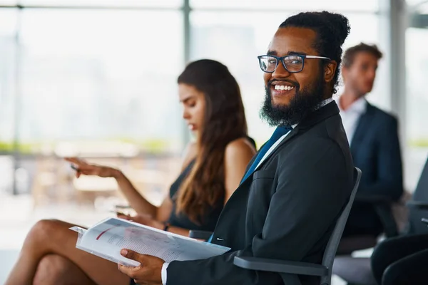 Conference Right Schedule Portrait Handsome Young Businessman Reading Some Paperwork — Foto de Stock