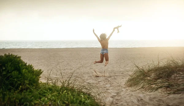 Life Gift Live Rearview Shot Happy Young Woman Enjoying Day — Zdjęcie stockowe