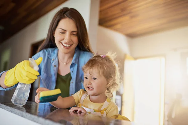 Simple Chores Can Help Them Learn Responsibility Early Age Mother — Zdjęcie stockowe