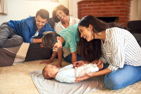 Theyre Tight Family Can Affectionate Young Family Spending Quality Time — Foto Stock
