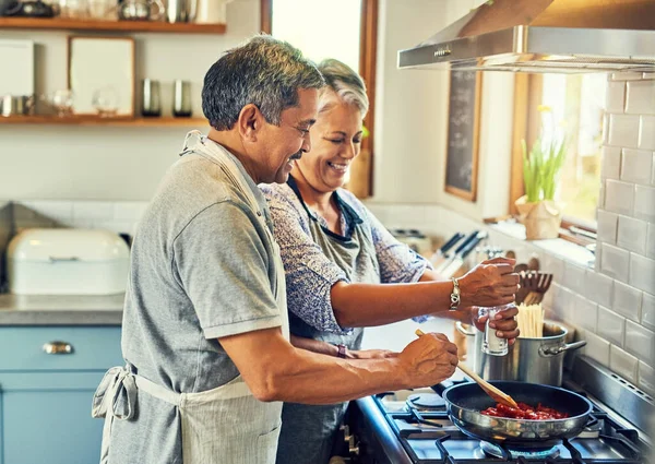 Seasoning Turns Good Food Great Food Happy Mature Couple Cooking — Stockfoto