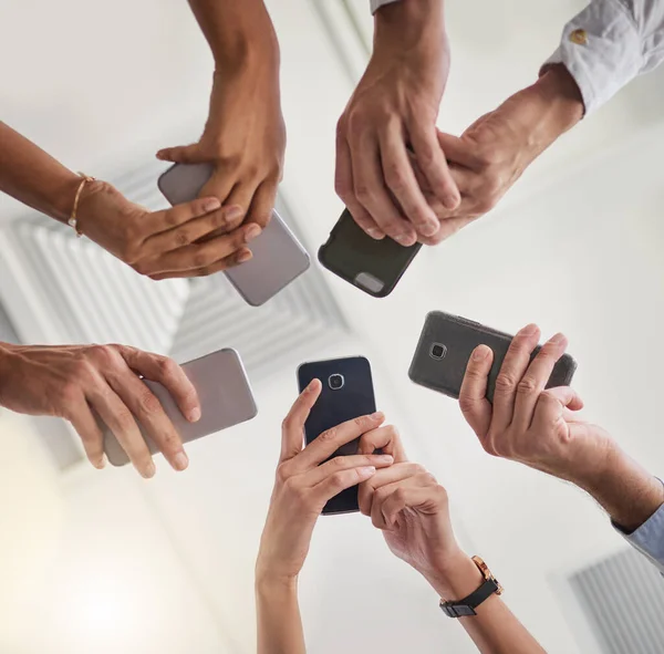 Team Stays Connected Low Angle Shot Group Colleagues Using Smart — Stockfoto