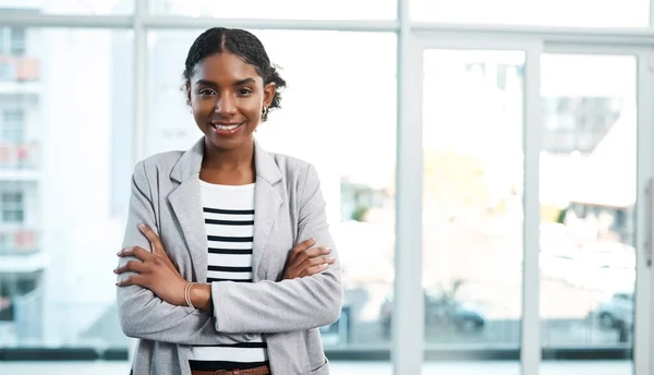 Business Woman Standing Arms Crossed Looking Proud Confident Office Alone — Foto Stock