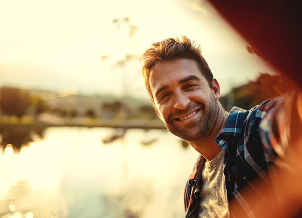 Its Awesome Out Here Cropped Portrait Handsome Young Man Taking — Stockfoto