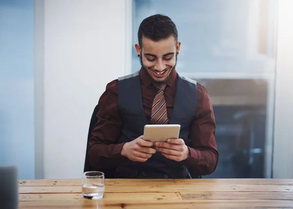 Theres Stopping Today Young Businessman Working Digital Tablet Office — ストック写真