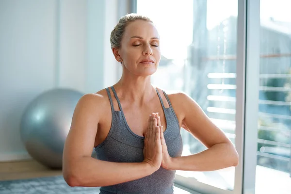 Perfect Balance Attractive Mature Woman Meditating Home — Stockfoto