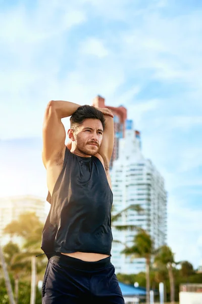 Wake Those Muscles Handsome Young Man Exercising Outdoors — Foto de Stock