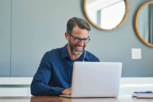 Getting Work Done Well Makes Happy Cheerful Middle Aged Businessman — Foto de Stock