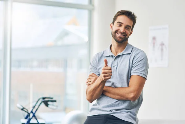 Patients Come First Cropped Portrait Male Physiotherapist Giving You Thumbs — Stock Photo, Image