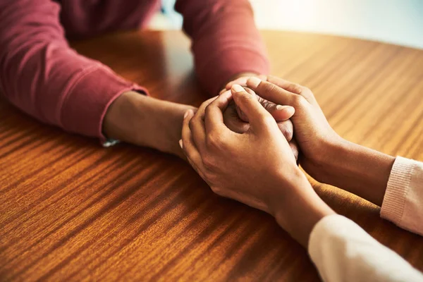 Were Going Get Promise Closeup Shot Two Unrecognizable People Holding — Stockfoto