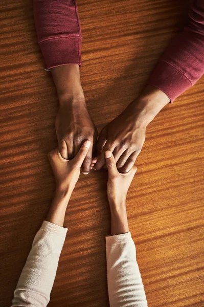 Extend Hand Kindness Closeup Shot Two Unrecognizable People Holding Hands — Foto Stock