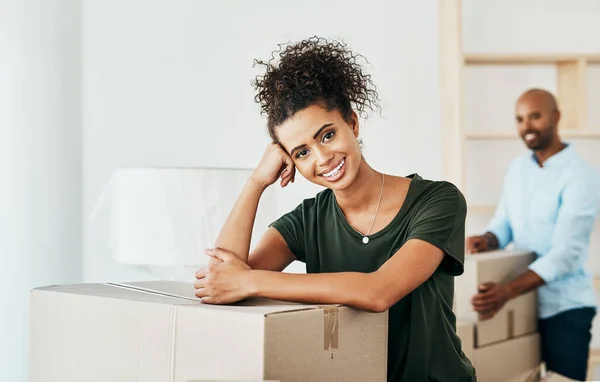 Have Zero Regrets Our Big Move Portrait Young Couple Moving — Stockfoto