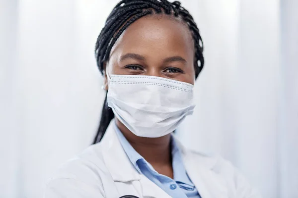 Doctor Wearing Hygiene Face Mask Covid Safety Precaution Healthcare Industry — Foto de Stock