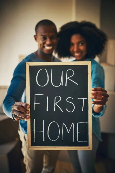 New Start Weve Been Looking Portrait Cheerful Young Couple Holding — Foto Stock