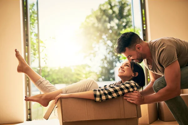 Ready Tour Our New Place Young Couple Having Fun While — Stock Photo, Image