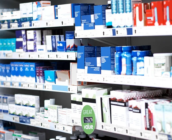 Various Brands Help Beat Your Symptoms Shelves Stocked Various Medicinal — Foto de Stock