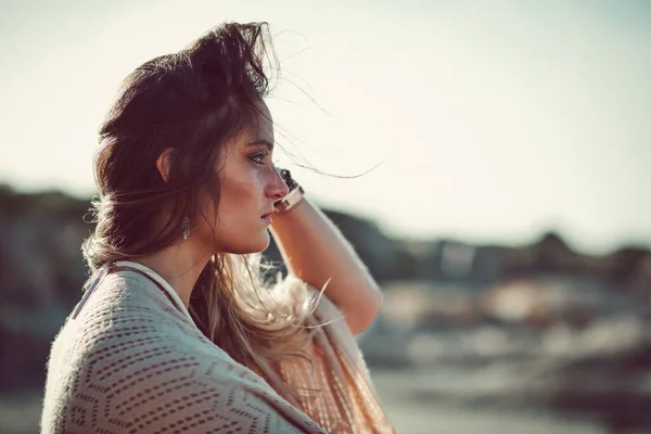 Ocean She Gathers Her Thoughts Attractive Young Woman Spending Day — Stock Fotó