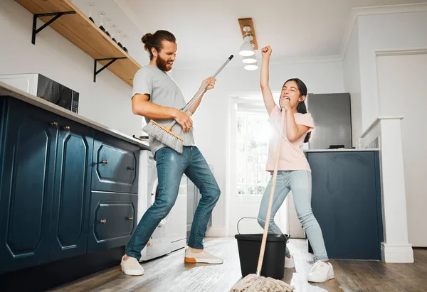 Having Fun Doing Chores Dancing Singing Father Daughter Cleaning Living — Foto Stock