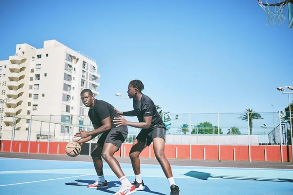 Basketball Sports Game Sporty Male Players Having Fun While Playing — Fotografia de Stock