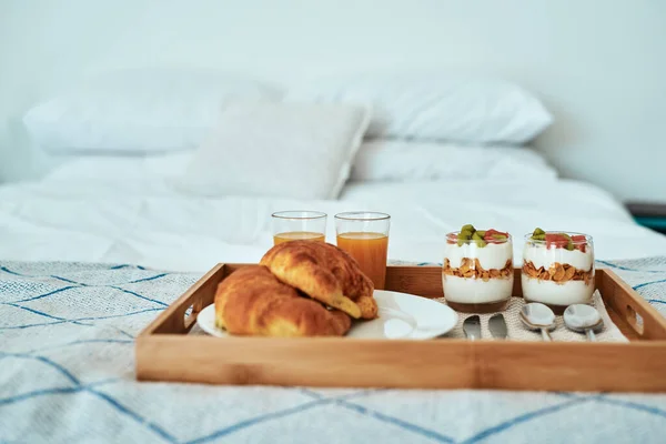 Breakfast Served Healthy Breakfast Serving Tray Bed — Fotografia de Stock