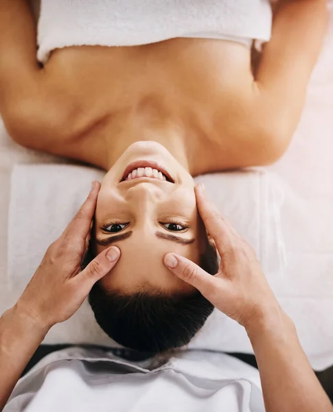 You Should Pamper Yourself Too Beautiful Young Woman Getting Head — Fotografia de Stock