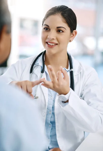 Follow Advice Youll Healthy Again Young Female Doctor Giving Patient — Foto de Stock