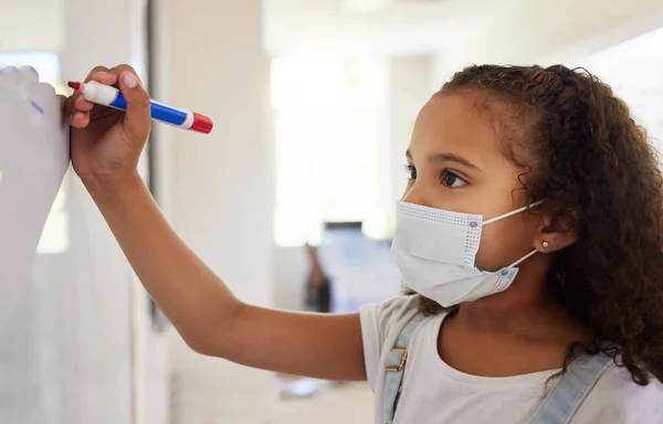 School Student Writing Whiteboard Class Covid Pandemic Learning Education Study – stockfoto