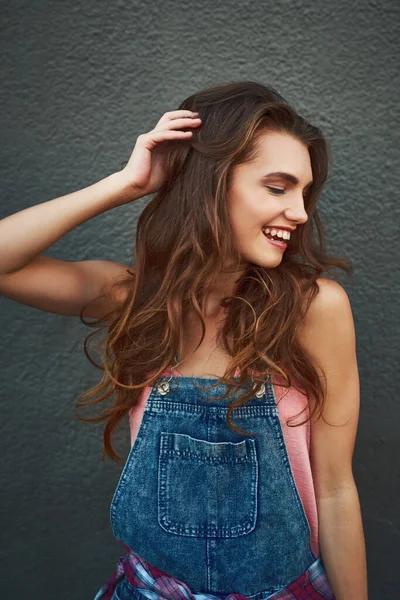 Face Female Skateboarders Cheerful Young Woman Posing Grey Background Day — 스톡 사진