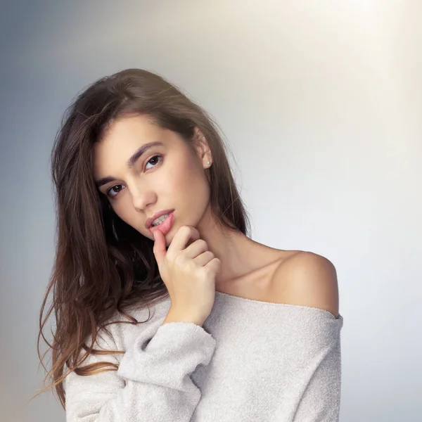 Definition Simplistic Beauty Studio Shot Beautiful Young Woman Posing Gray — Fotografia de Stock
