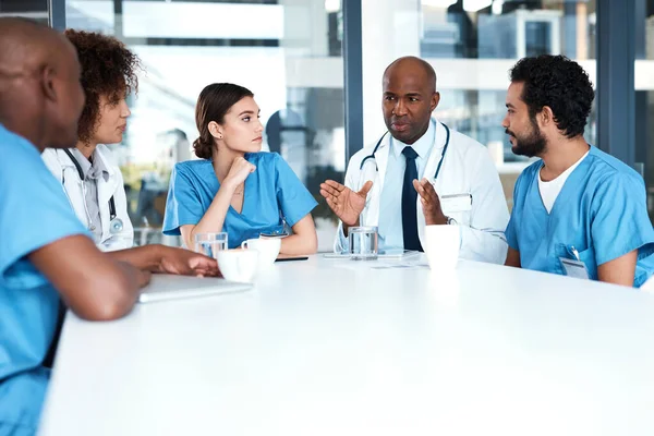 Planning Way Forward Group Medical Practitioners Having Meeting Hospital Boardroom — Foto Stock