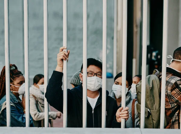 Bars Lockdown Covid Restrictions Man Wearing Mask Pandemic Travel Ban — Zdjęcie stockowe