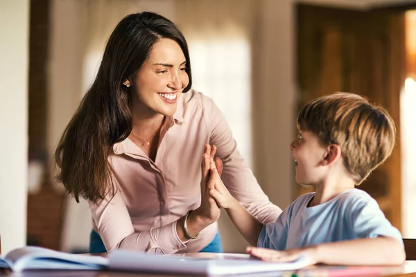 Encouragement Vital Learning Process Mother Giving Her Son High Five — Foto Stock