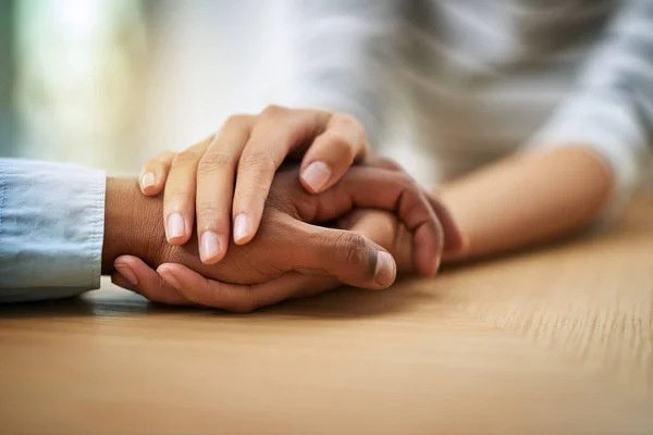 You Get Two Unrecognizable People Holding Hands While Being Seated — Foto Stock