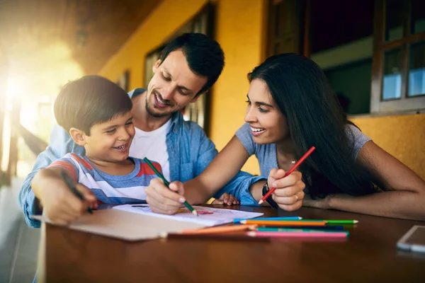 Which Colour Would You Next Young Affectionate Parents Colouring Pictures — Foto Stock
