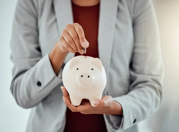 Banking Finance Money Piggybank Savings Investment Growth Business Woman Closeup — Stock fotografie