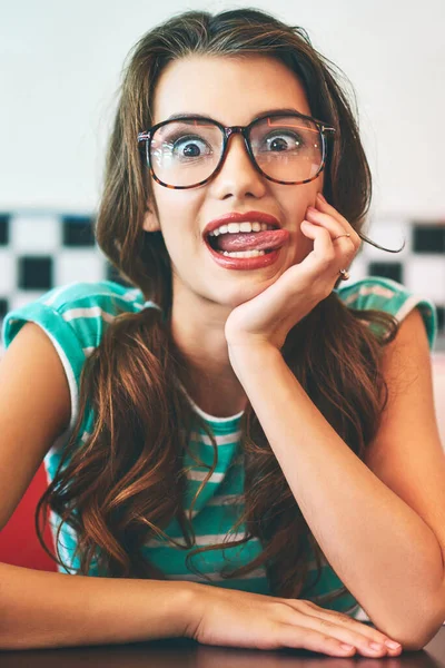 She Loves Making Funny Faces Beautiful Young Woman Diner — Foto de Stock