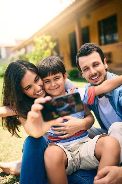 Take Lots Pictures Happy Young Family Three Taking Selfies White — Foto Stock