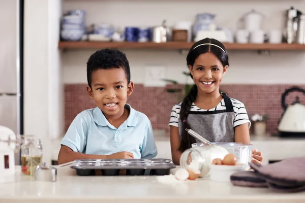 Siblings Baking Themselves Adorable Brother Sister Baking Together Kitchen Home — Fotografia de Stock