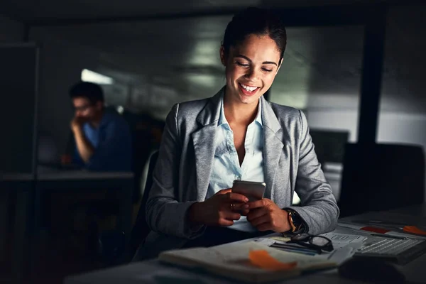 Woman Reading Text Late Phone Smiling Message Looking Social Media — Photo