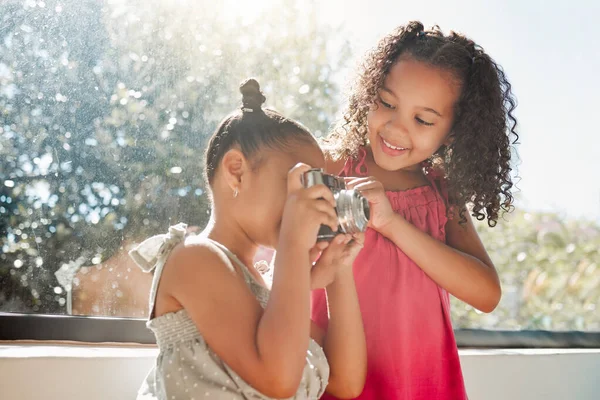 Cute Sisters Bonding Taking Photos Camera Home Smiling While Being — Stockfoto