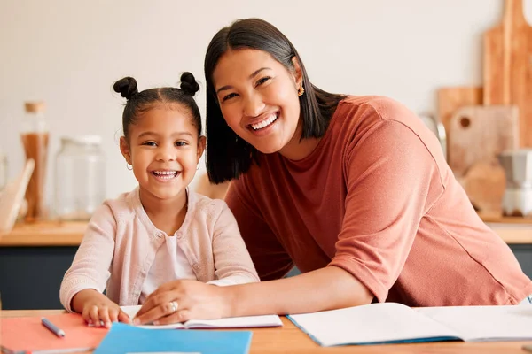 Mother Helping Teaching Educating Daughter Homework Home Portrait Happy Loving — Stok fotoğraf