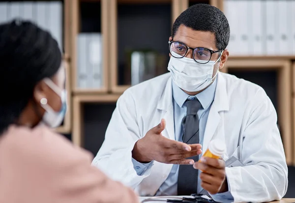 Medical Appointment Doctor Consulting Patient Covid Pandemic His Office Male — 图库照片