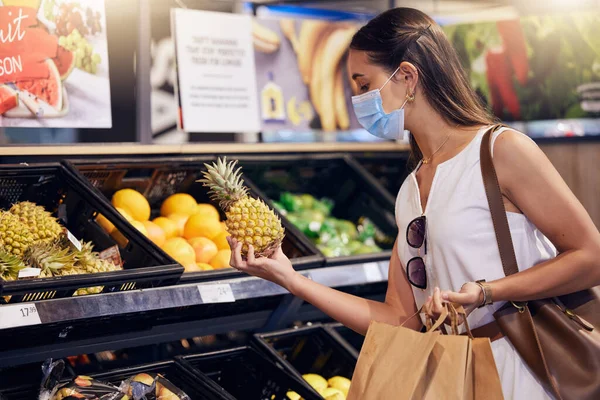 Supermarket Shopping Checking Holding Pineapple Female Looking Healthy Eat Young — Zdjęcie stockowe