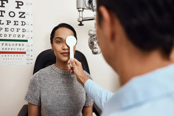 Eye Exam Vision Testing Optometrist Young Woman Doctor Opthamologist Using — Stock fotografie