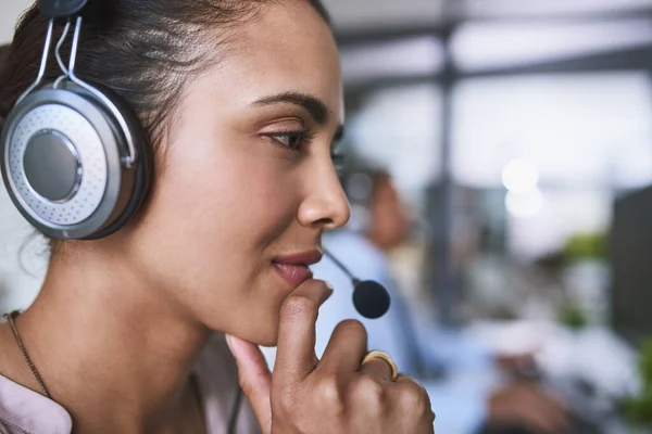 Shes Big Thinker Cheerful Businesswoman Talking Customer Using Headset While — Stockfoto