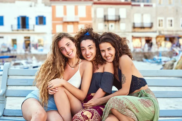 Every Girl Needs Best Friends Girlfriends Vacation — Photo