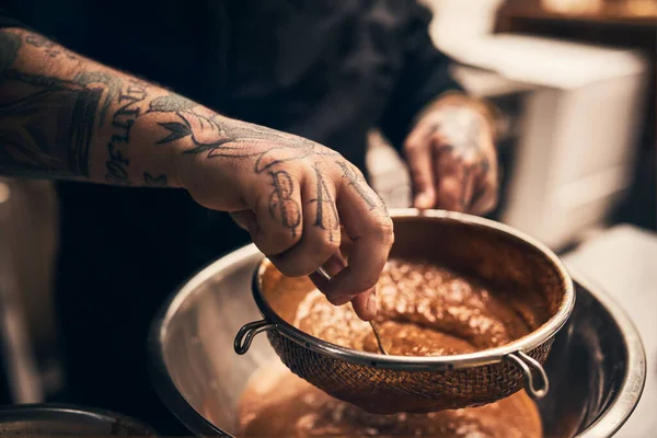 Best Food Made Hard Work Closeup Unrecognisable Chefs Tattooed Hands — Photo
