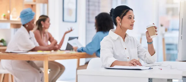 Casual Creative Digital Marketing Agency Businesswoman Working Modern Office Colleagues — Fotografia de Stock